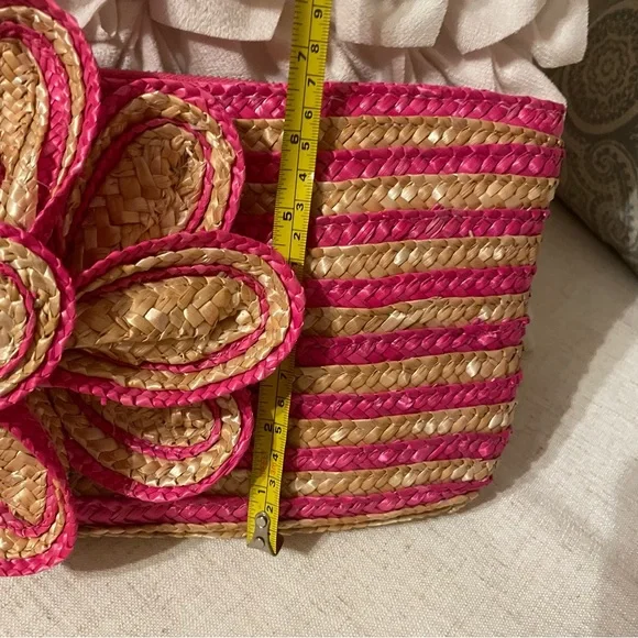 Hot pink and natural raffia clutch - Picture 3 of 4